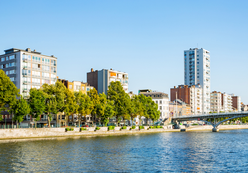 Ville de Liège vue de l'autre côté de la Meuse